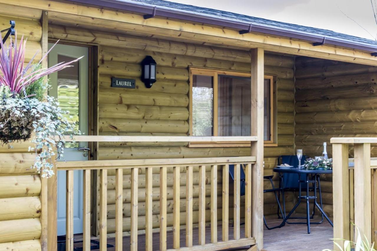 Laurel Lodge - 2 Bedroom Log Cabin - St Florence Saint Florence Esterno foto