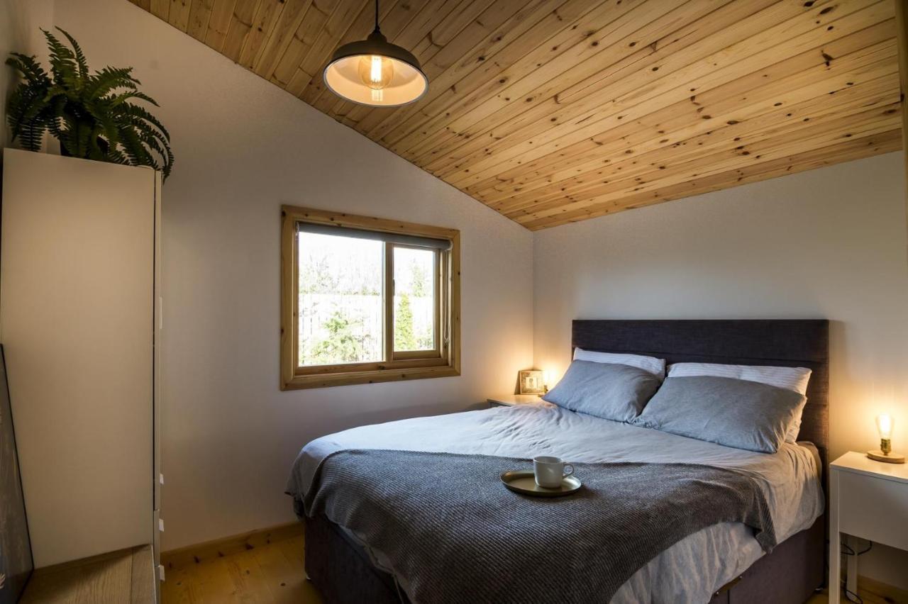 Laurel Lodge - 2 Bedroom Log Cabin - St Florence Saint Florence Esterno foto