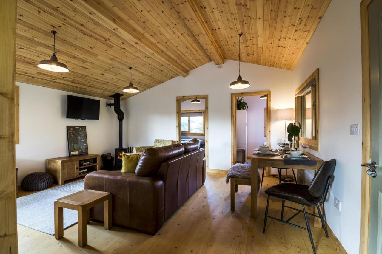 Laurel Lodge - 2 Bedroom Log Cabin - St Florence Saint Florence Esterno foto