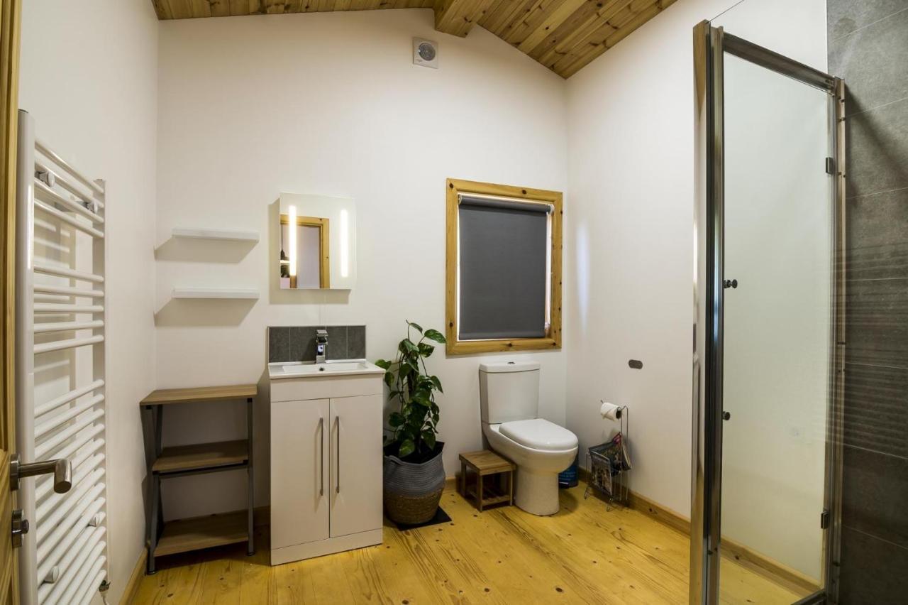Laurel Lodge - 2 Bedroom Log Cabin - St Florence Saint Florence Esterno foto