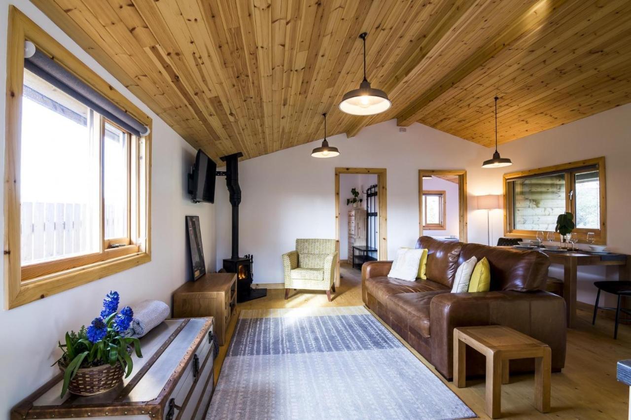 Laurel Lodge - 2 Bedroom Log Cabin - St Florence Saint Florence Esterno foto