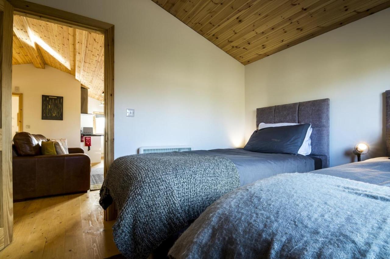 Laurel Lodge - 2 Bedroom Log Cabin - St Florence Saint Florence Esterno foto