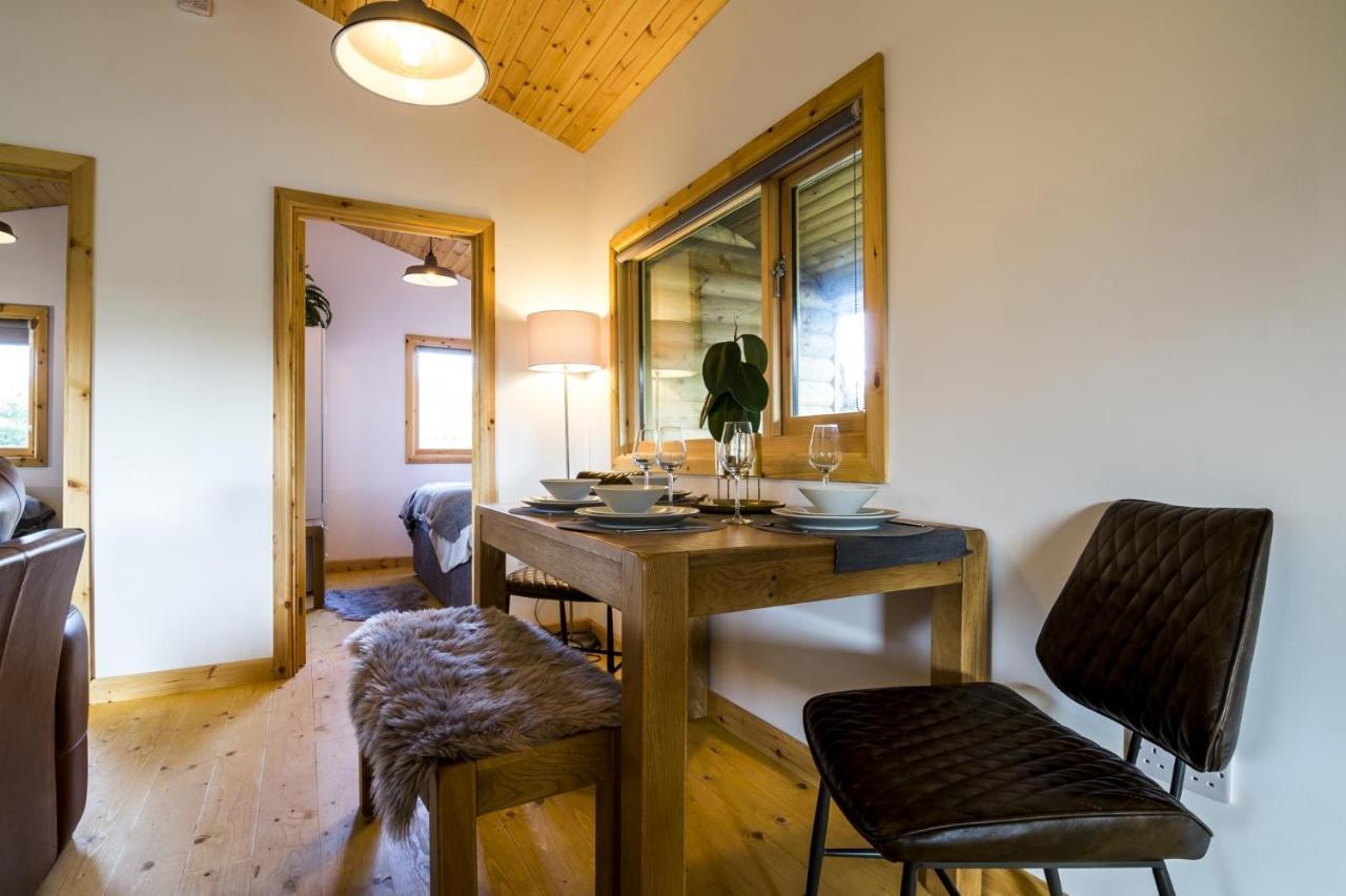 Laurel Lodge - 2 Bedroom Log Cabin - St Florence Saint Florence Esterno foto