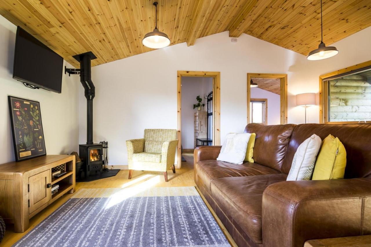 Laurel Lodge - 2 Bedroom Log Cabin - St Florence Saint Florence Esterno foto